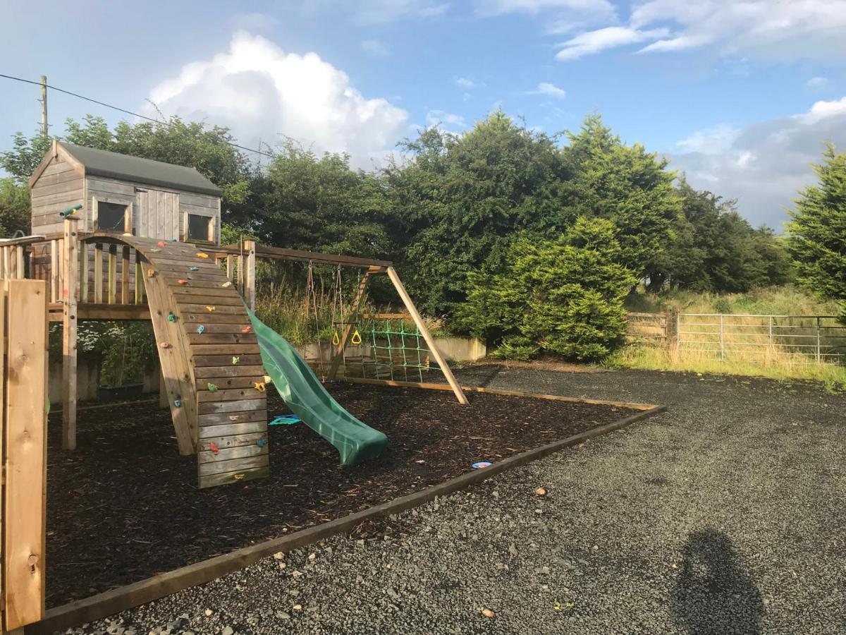 Deerfin Rentals Private Chalet With Hot Tub Ballymena Extérieur photo